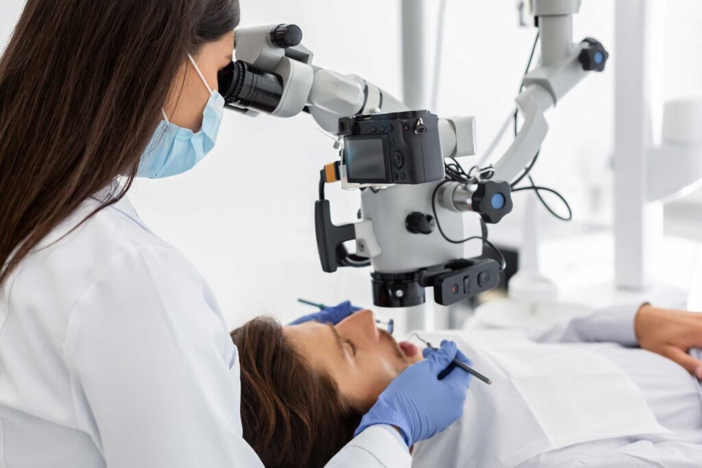 endodoncia en Cartagena, Murcia; Endodoncia microscópica en Cartagena, Murcia; tratamiento de conductos en Cartagena, Murcia.
